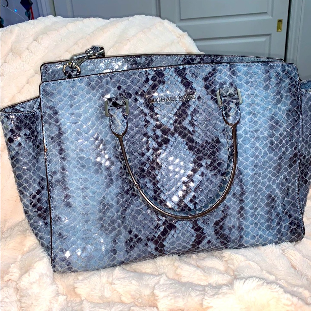 MK snakeskin purse great condition